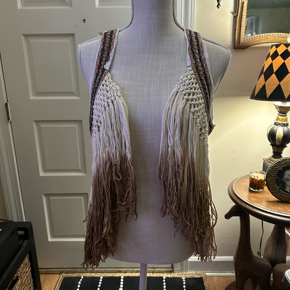 Gimmicks by BKE Cream and Brown Fringe Top